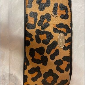AUTHENTIC Coach Wallet